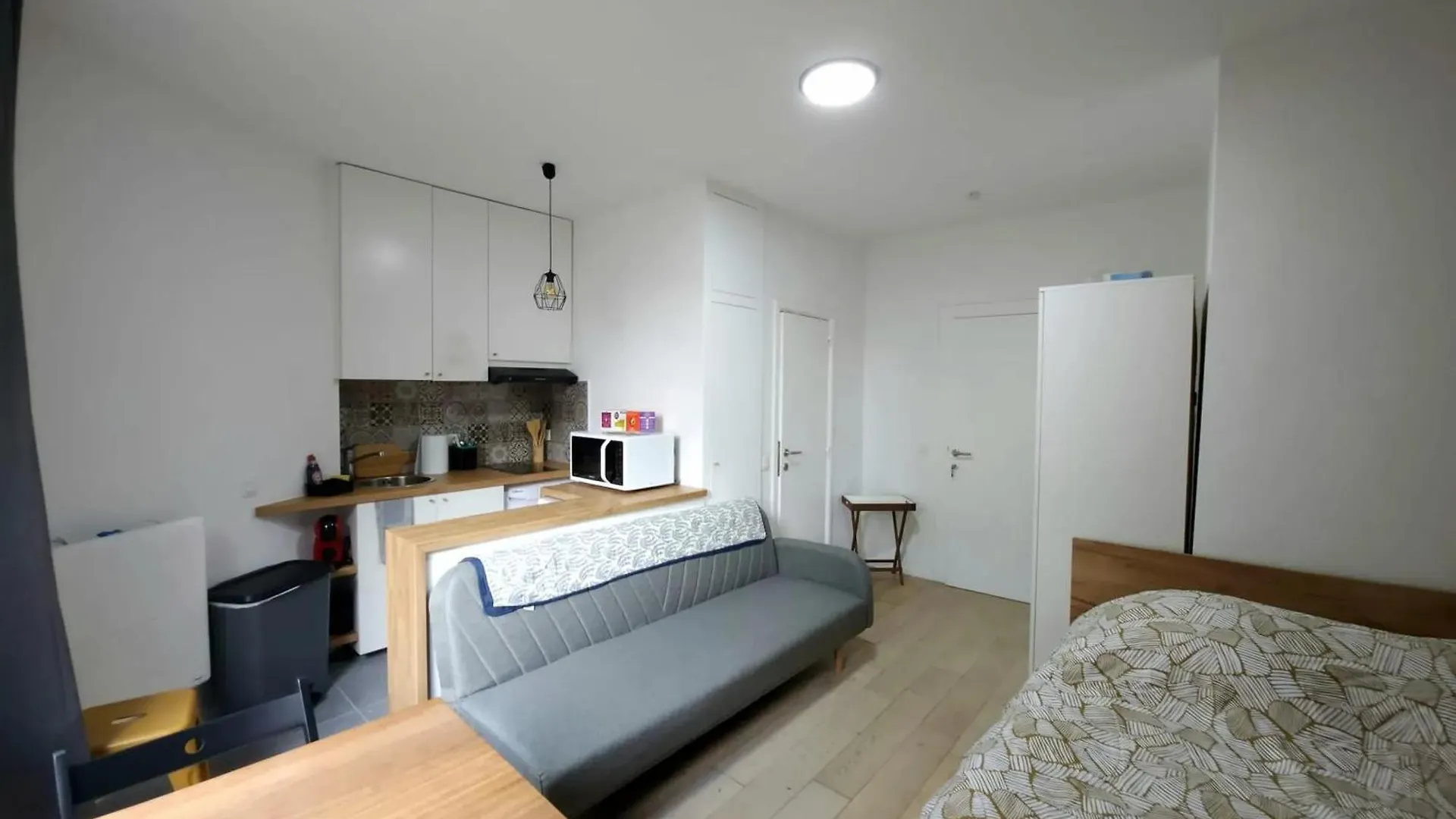 Charming Studio In Saint Josse Ten Noode 30 M² Garden View Bruxelles